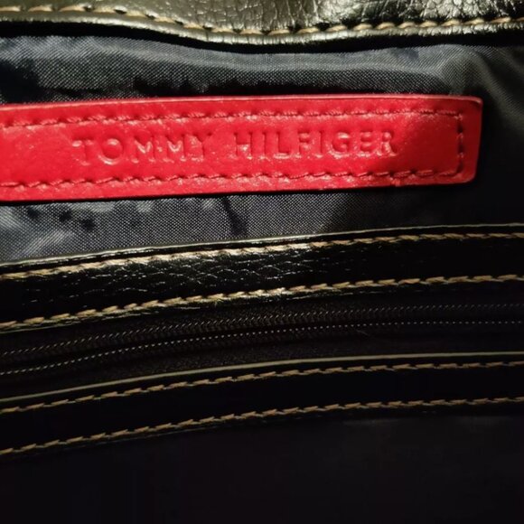 SOLD Tommy Hilfiger Logo Jacquard Leather Striped Tote Bag in Gray and Black - Picture 6 of 10